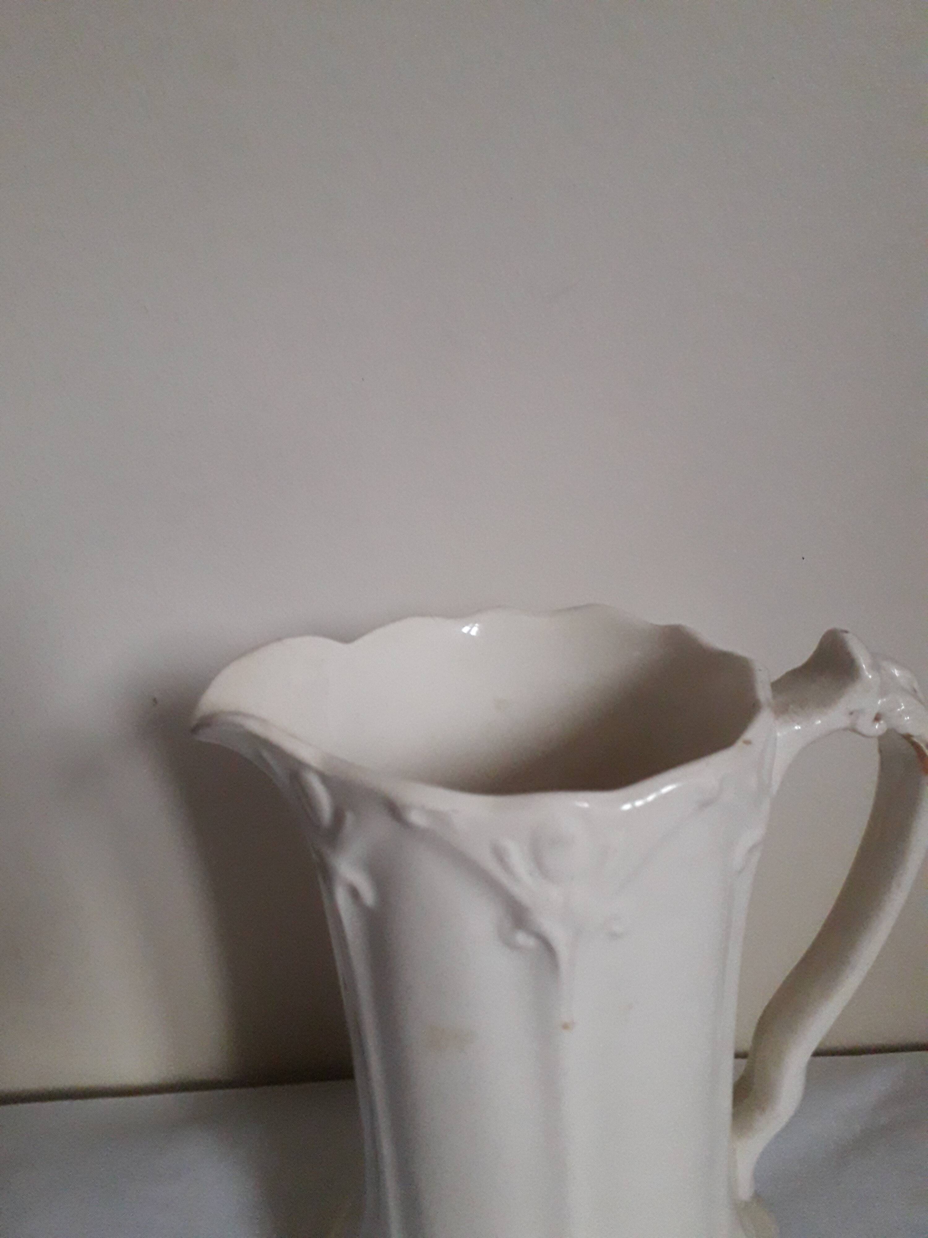 Broc to water white earthenware nineteenth
