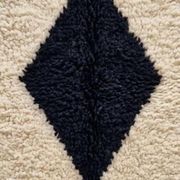 Handmade traditional artisan rug size 200/300 cm.