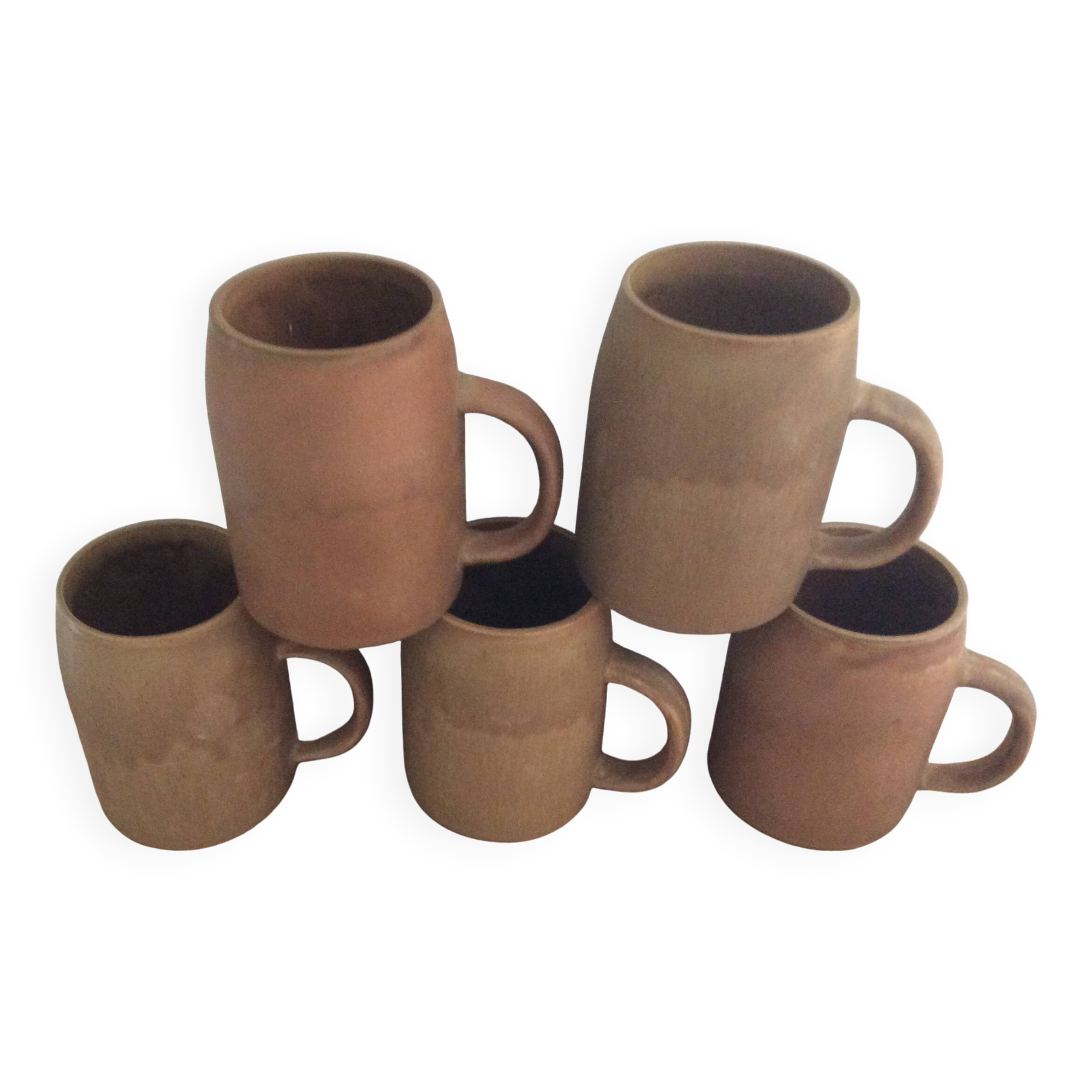 5 stoneware mugs