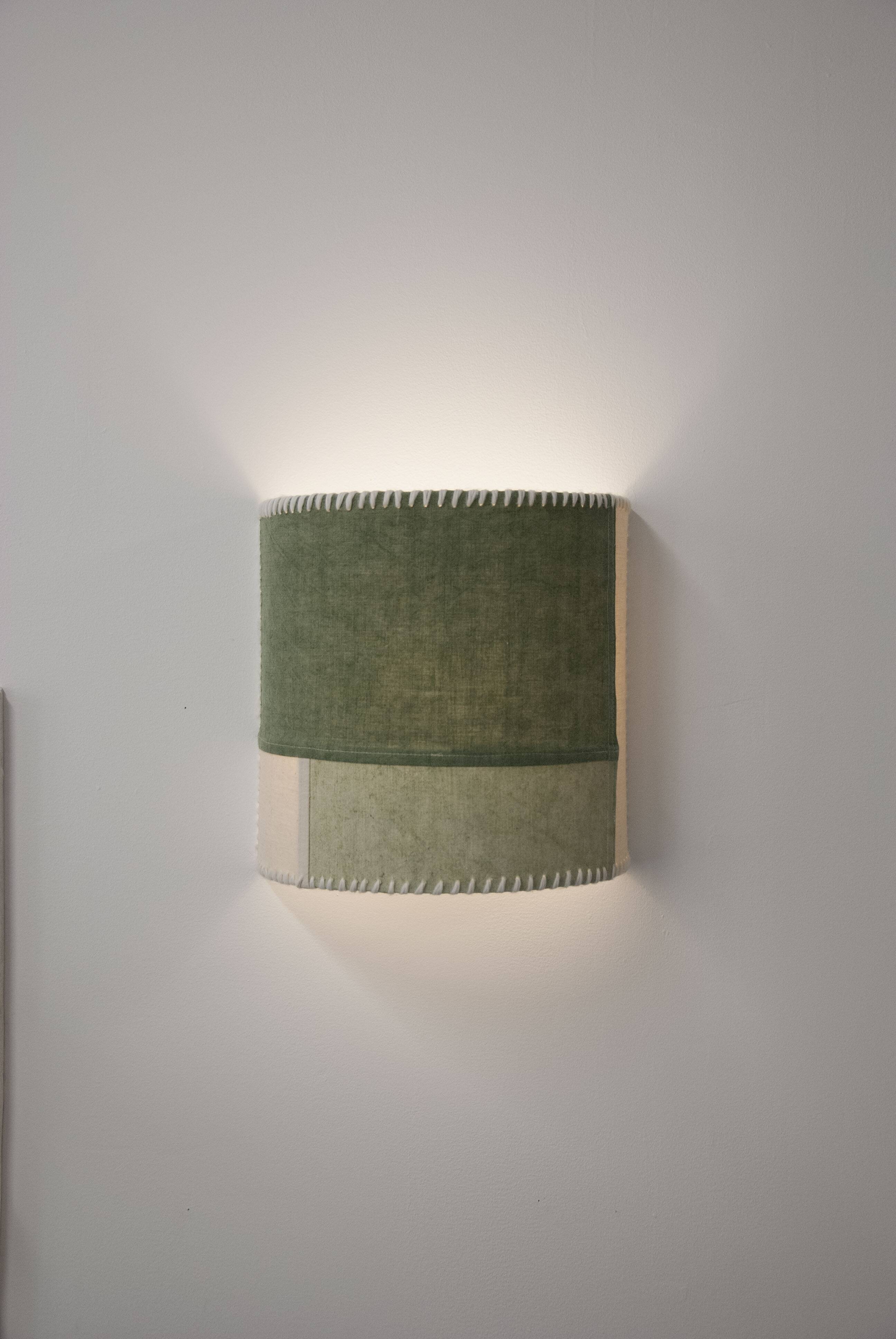 Small blonde wall light - shades of green