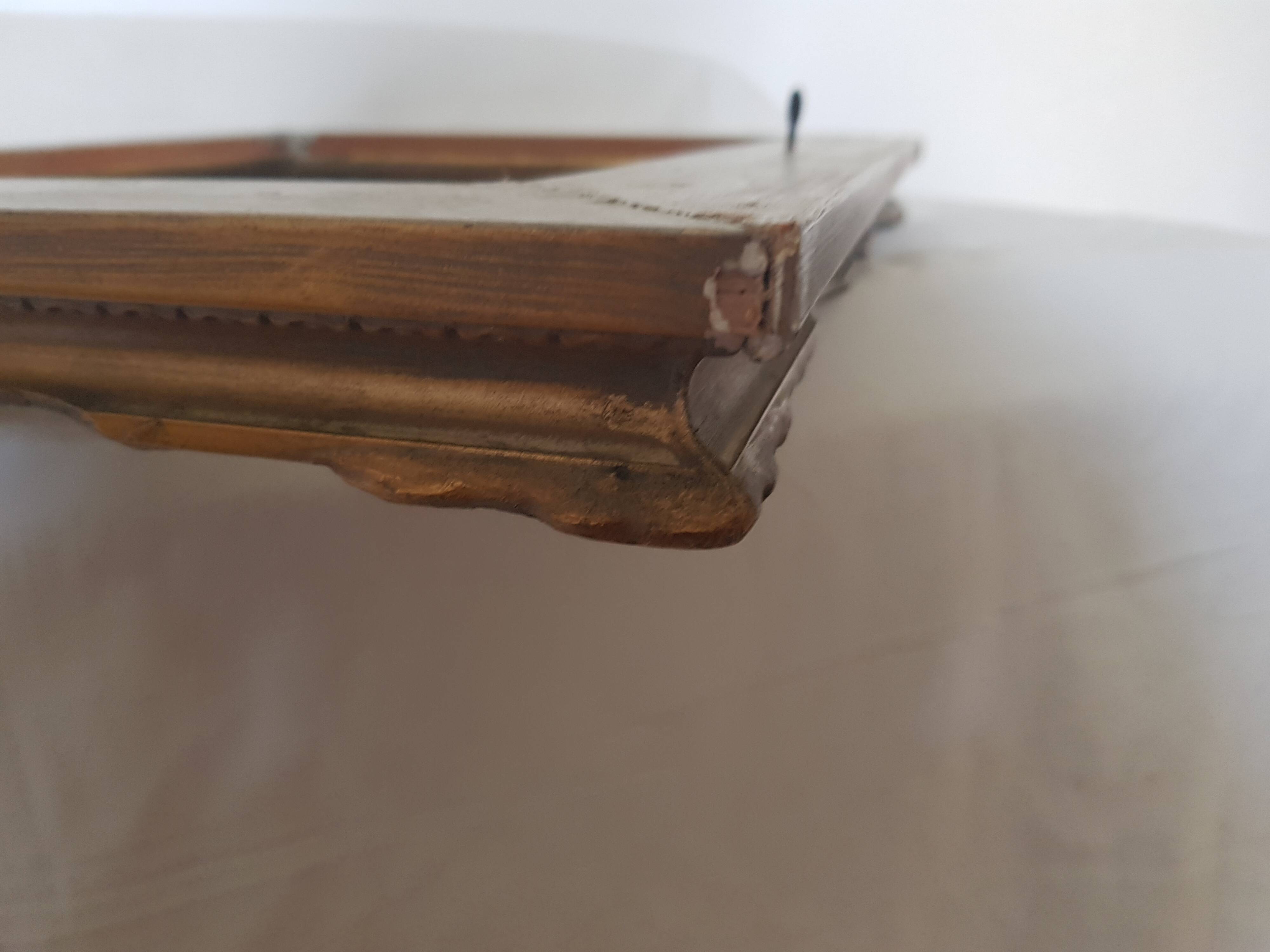 Cadre doré bois résine feuillure : 24.5 cm x 30.5 cm