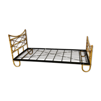 Vintage rattan bed