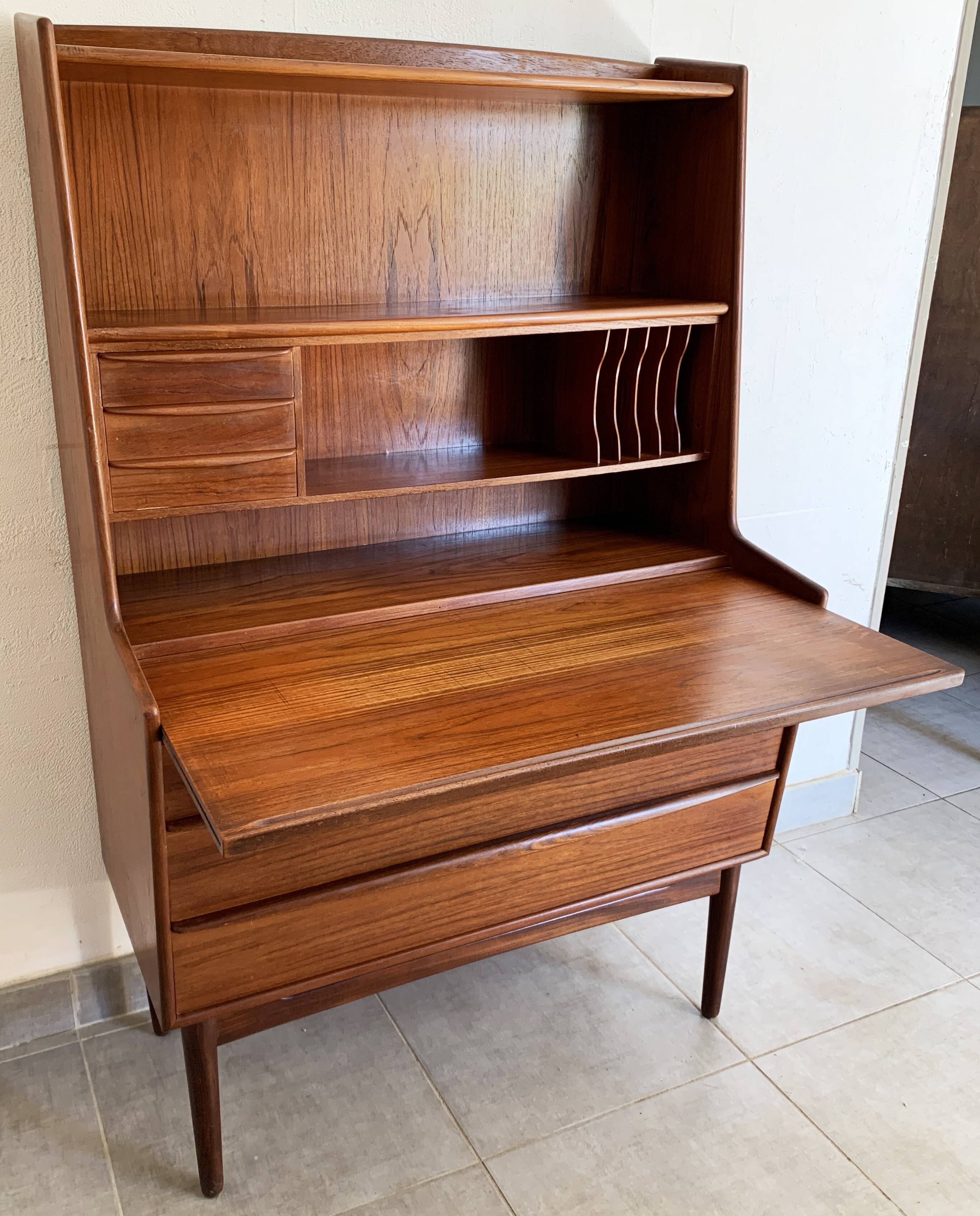 Secretaire vintage danois en teck par svend a.madsen