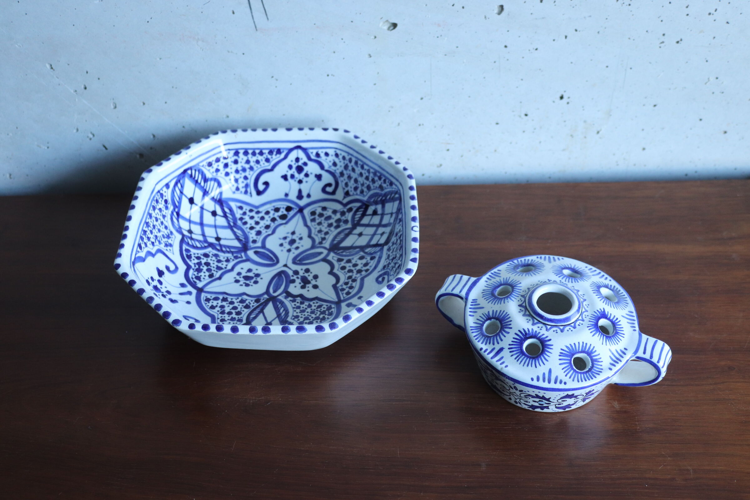 Empty pocket and a sting oriental flower