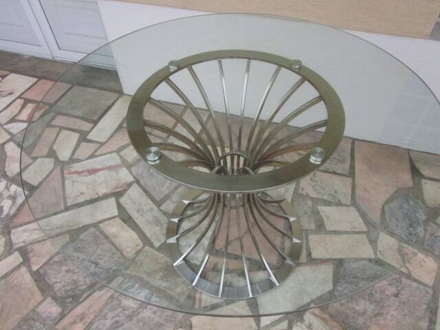 Table ronde en verre dans le goût de Gastone Rinaldi, 1970