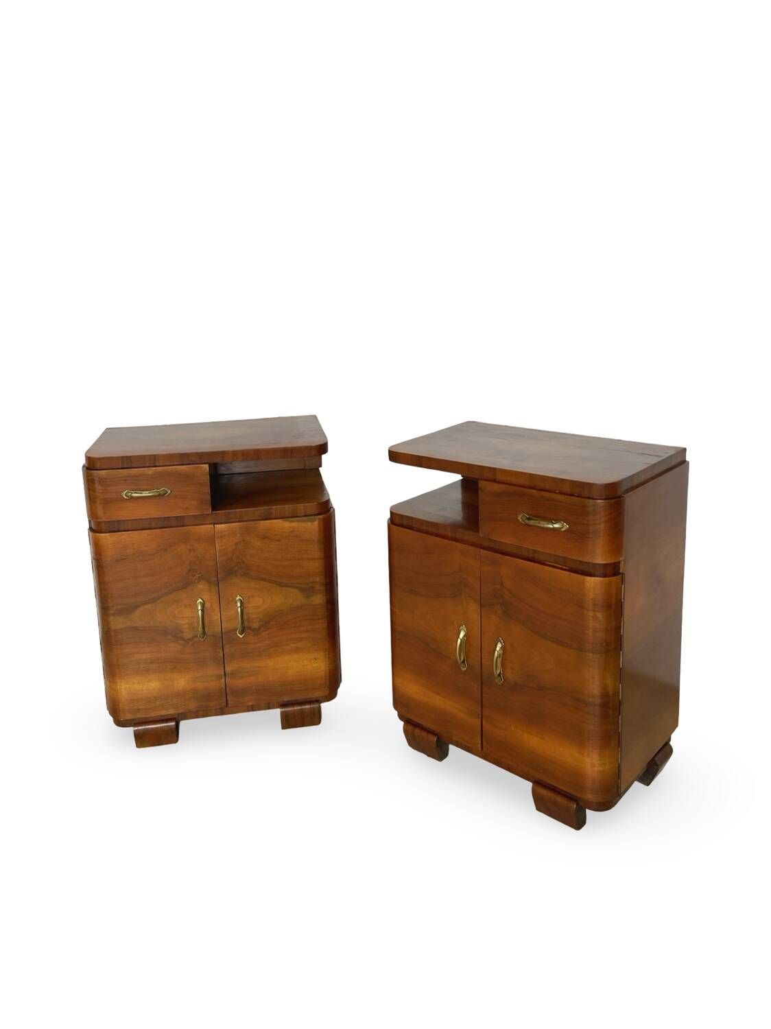 Tables de chevet Art déco italiennes en noyer, années 1940.