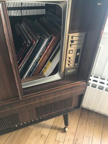 Radiola TV cabinet