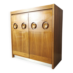 meuble bar brutaliste