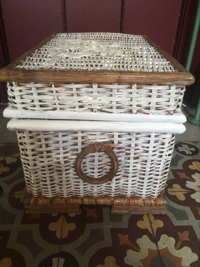 Two-coloured rattan box