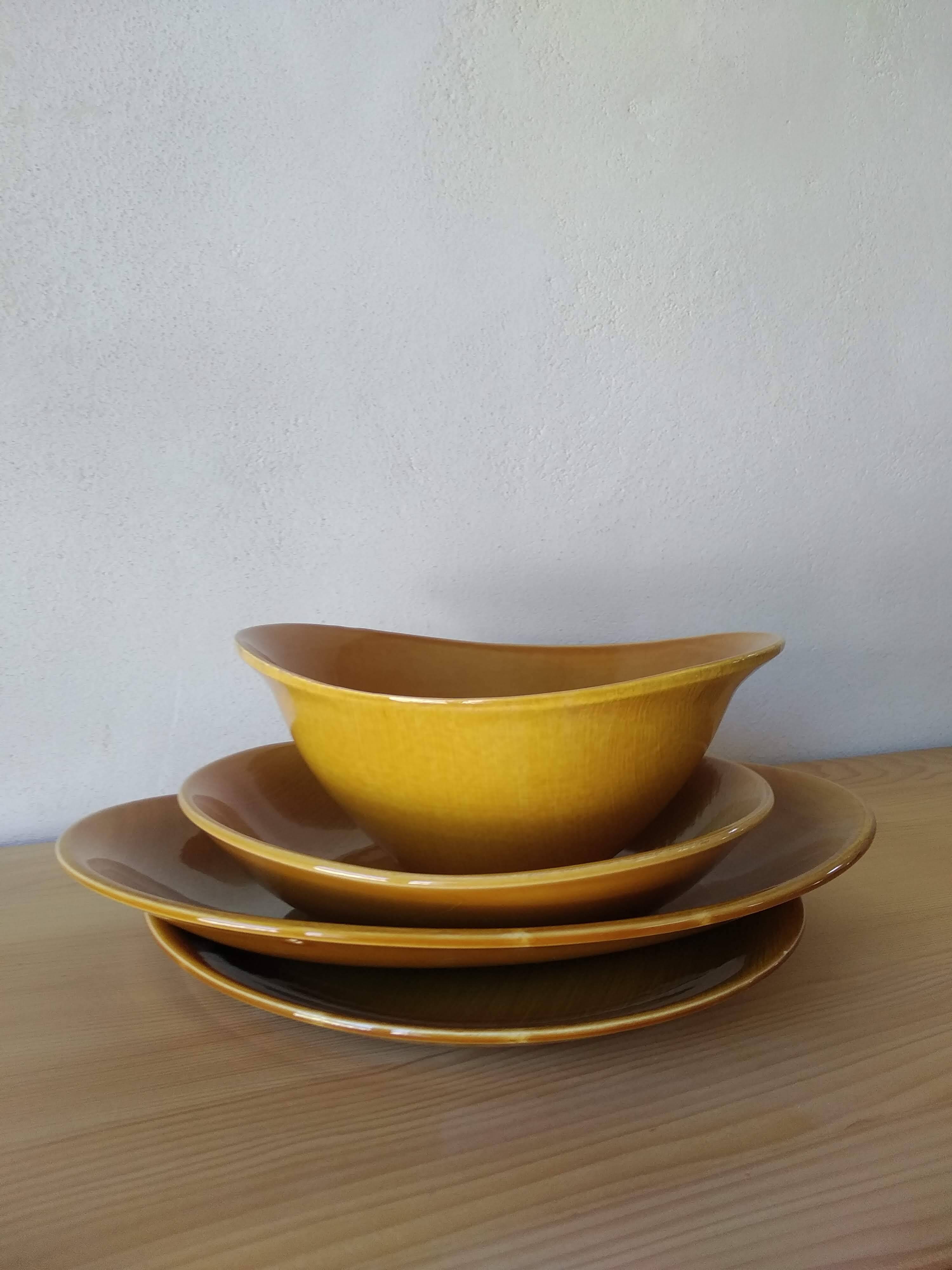 Salins Earthenware Dinner Service, Provence Model, 70'