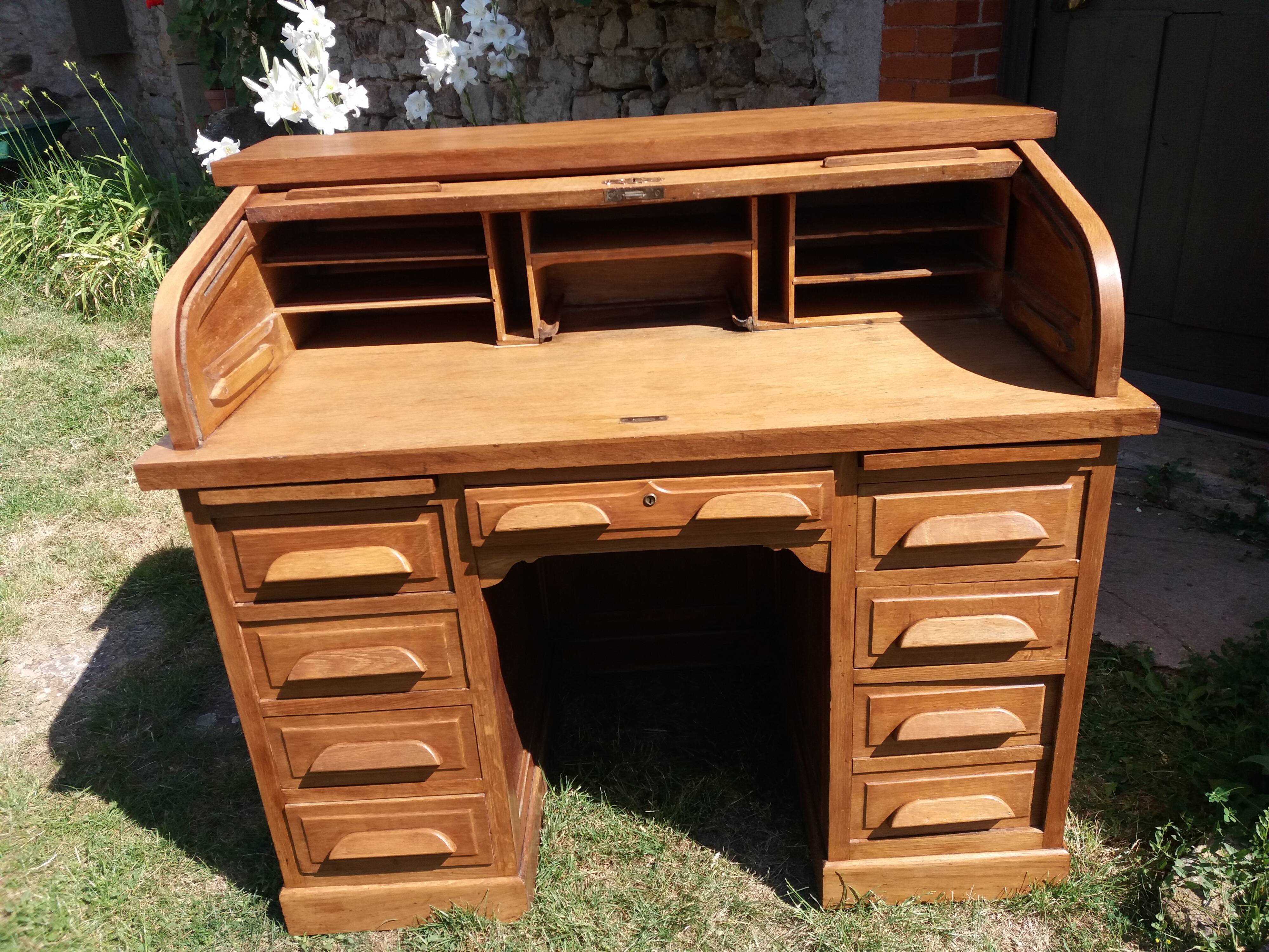 Bureau dit" américain des années 40
