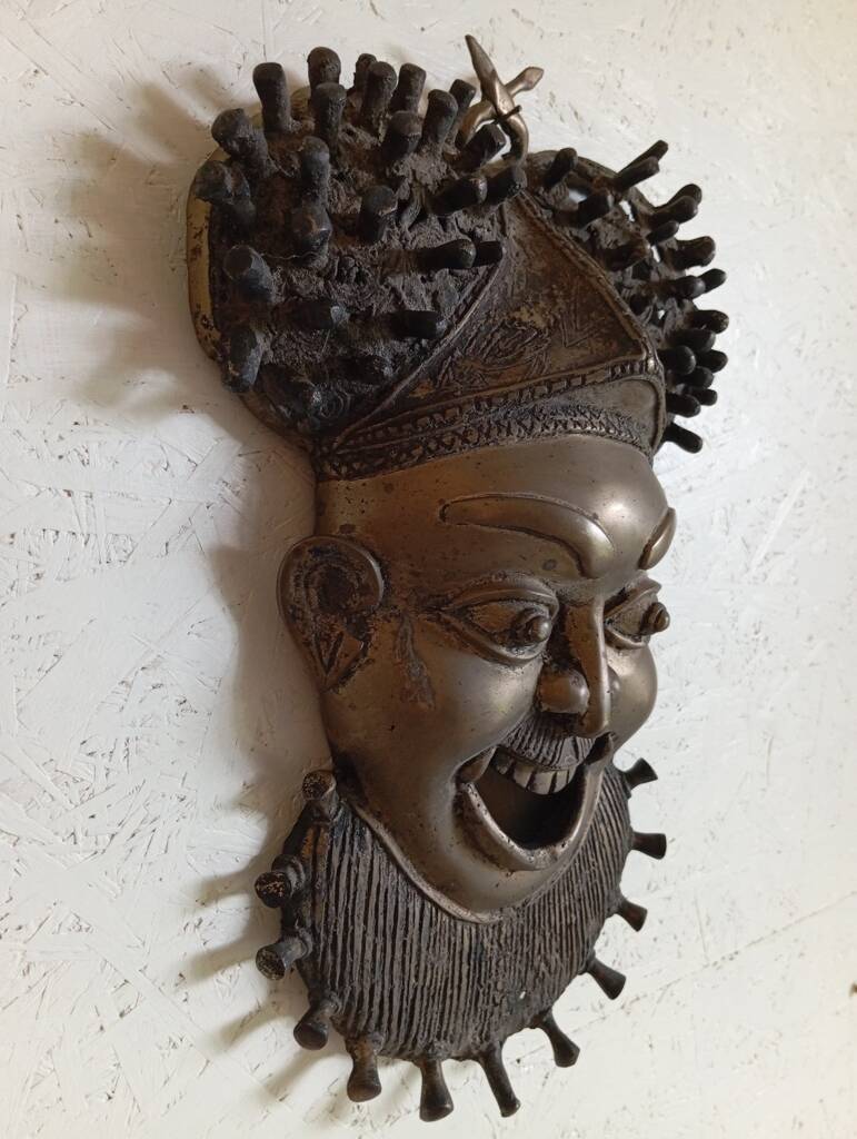 Large bronze Bamoun mask