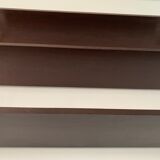 String wall shelf in wood and brass, 1960