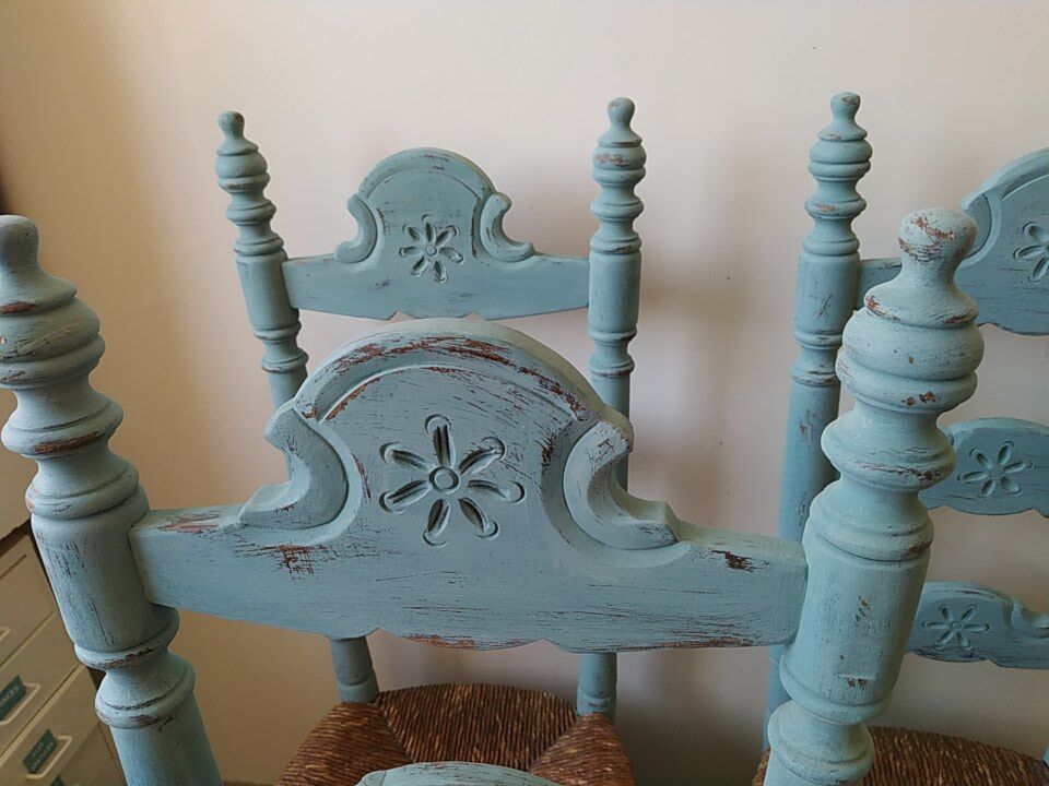 Rustic farm straw country chairs