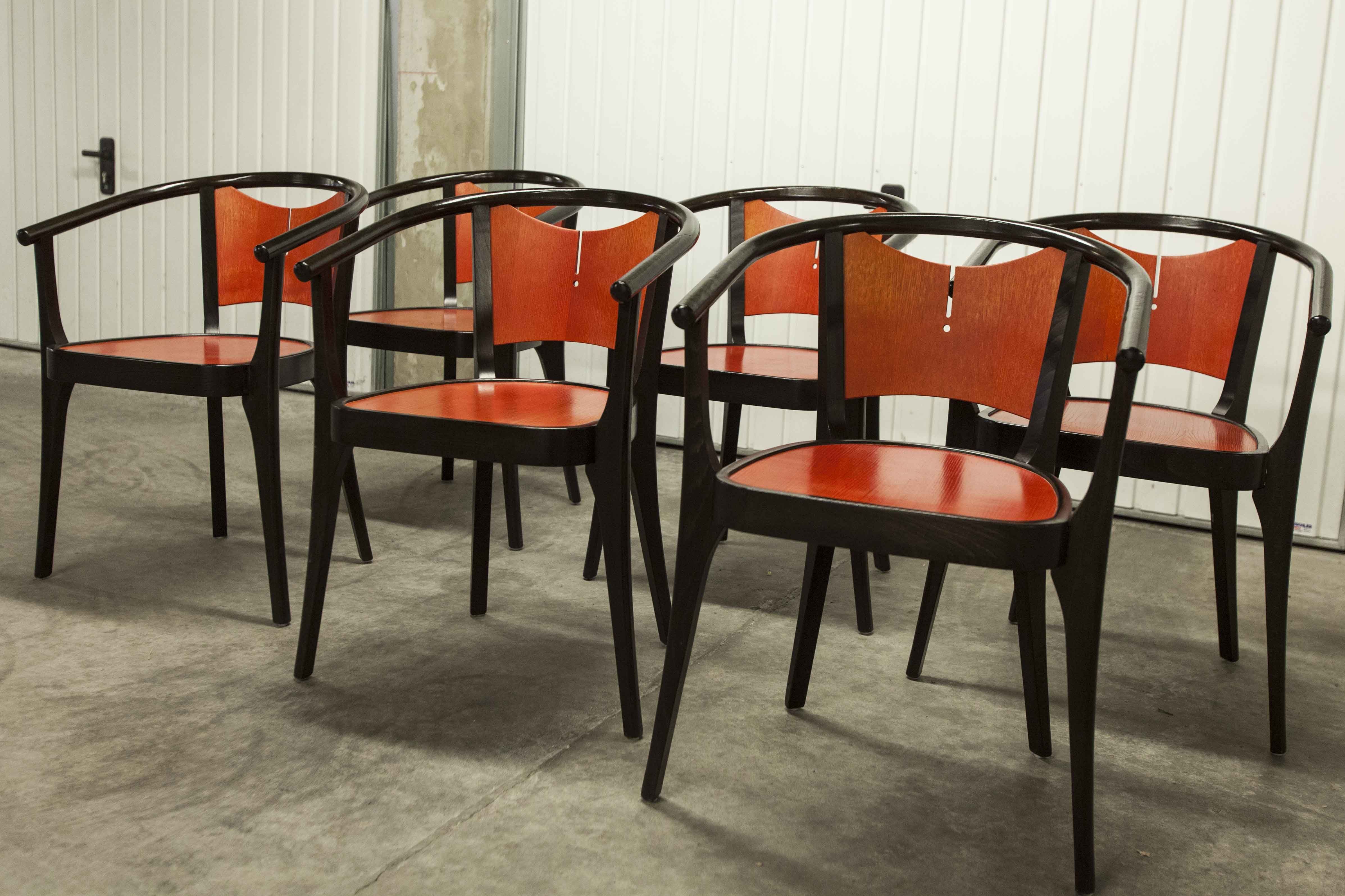 Table and 6 armchairs Baumann Diese, design Pagnon Pelhaître, Wenge color and red,