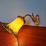 Wall sconce in gilded bronze and yellow/blue speckled glass