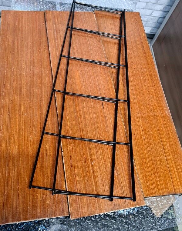 Etagere scandinave 1960 tomado, acier et 3 plateaux 47x49x16