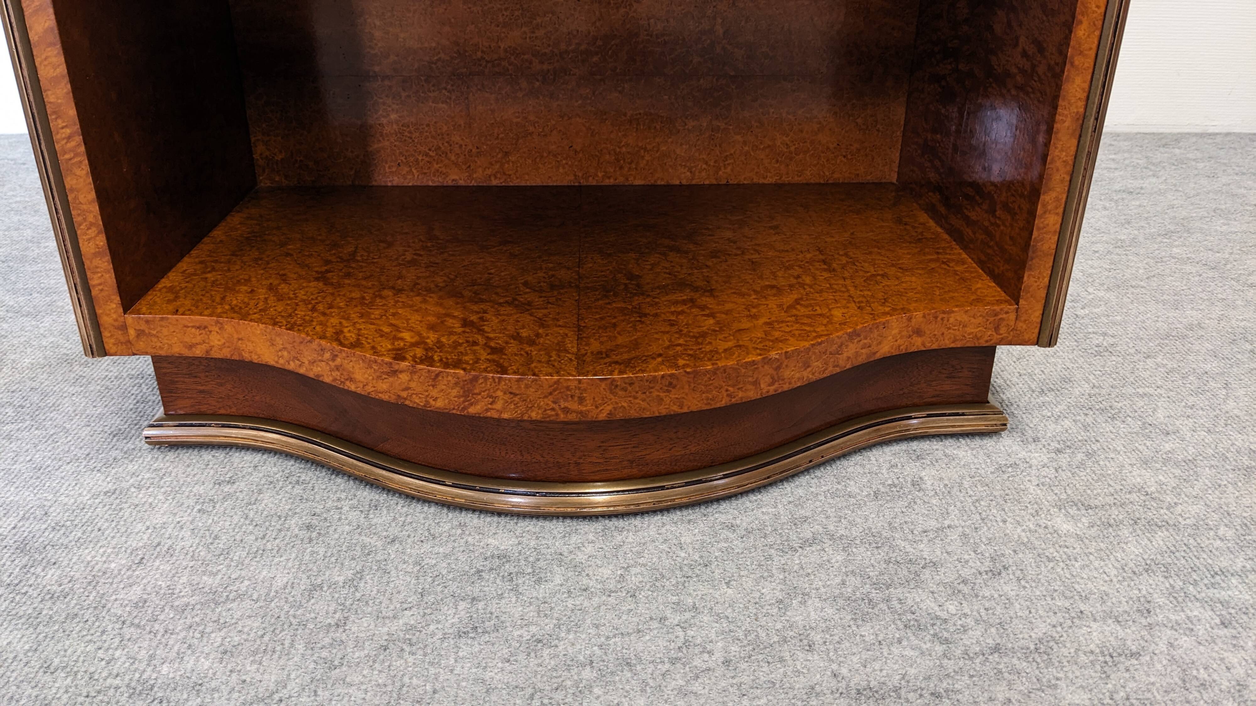Pair of Art Deco amboyna burl bedside tables circa 1920