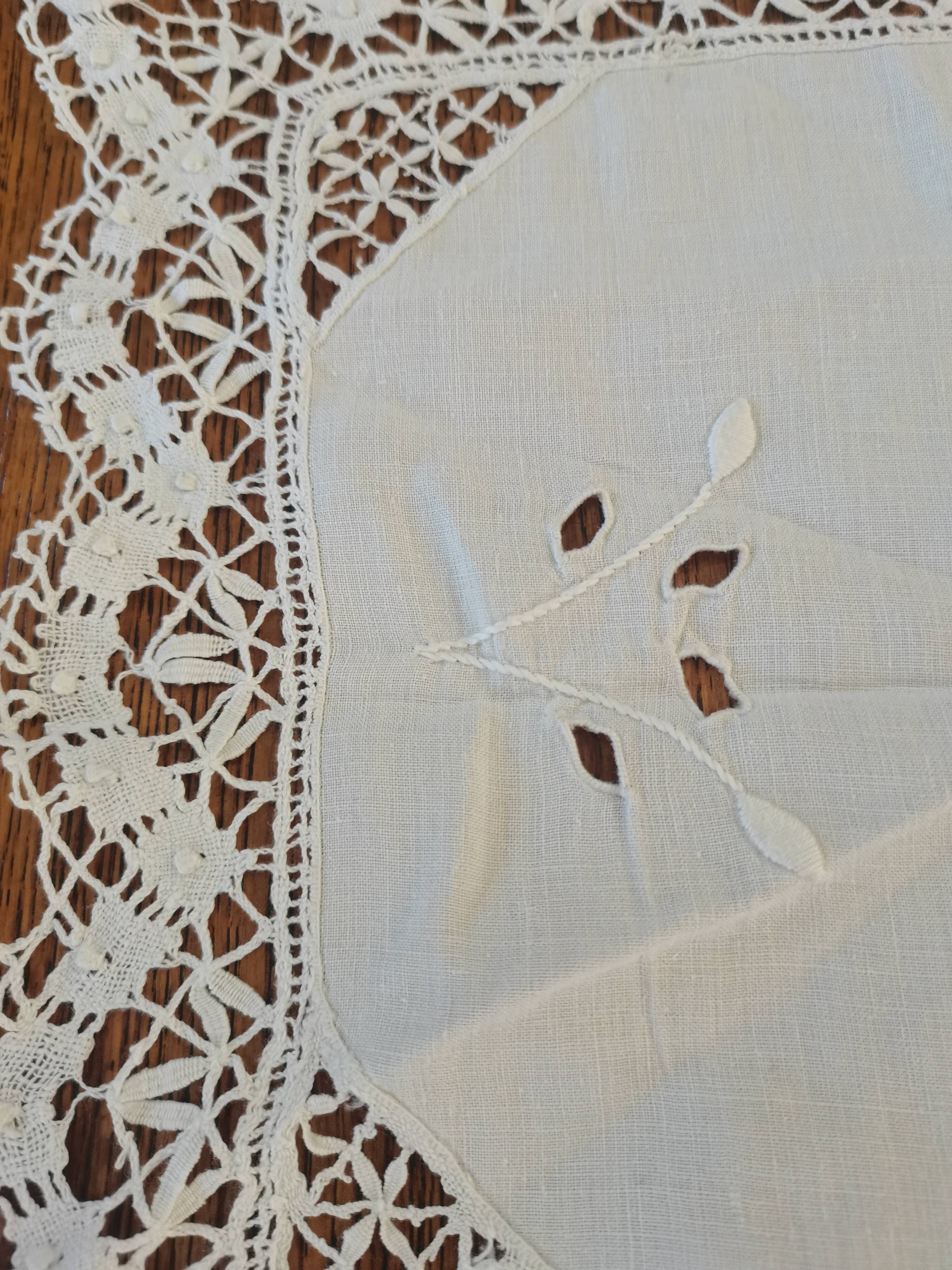 Lot 2 handmade old doilies