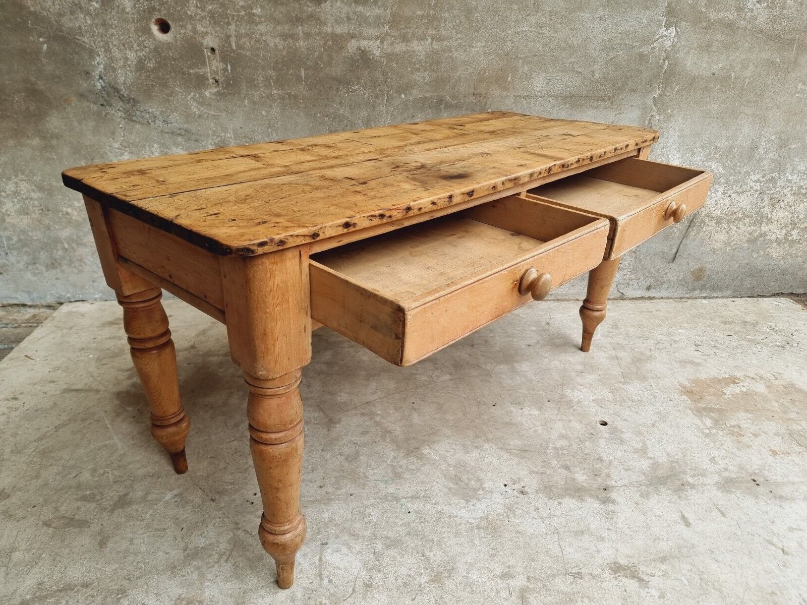 Farm pine table
