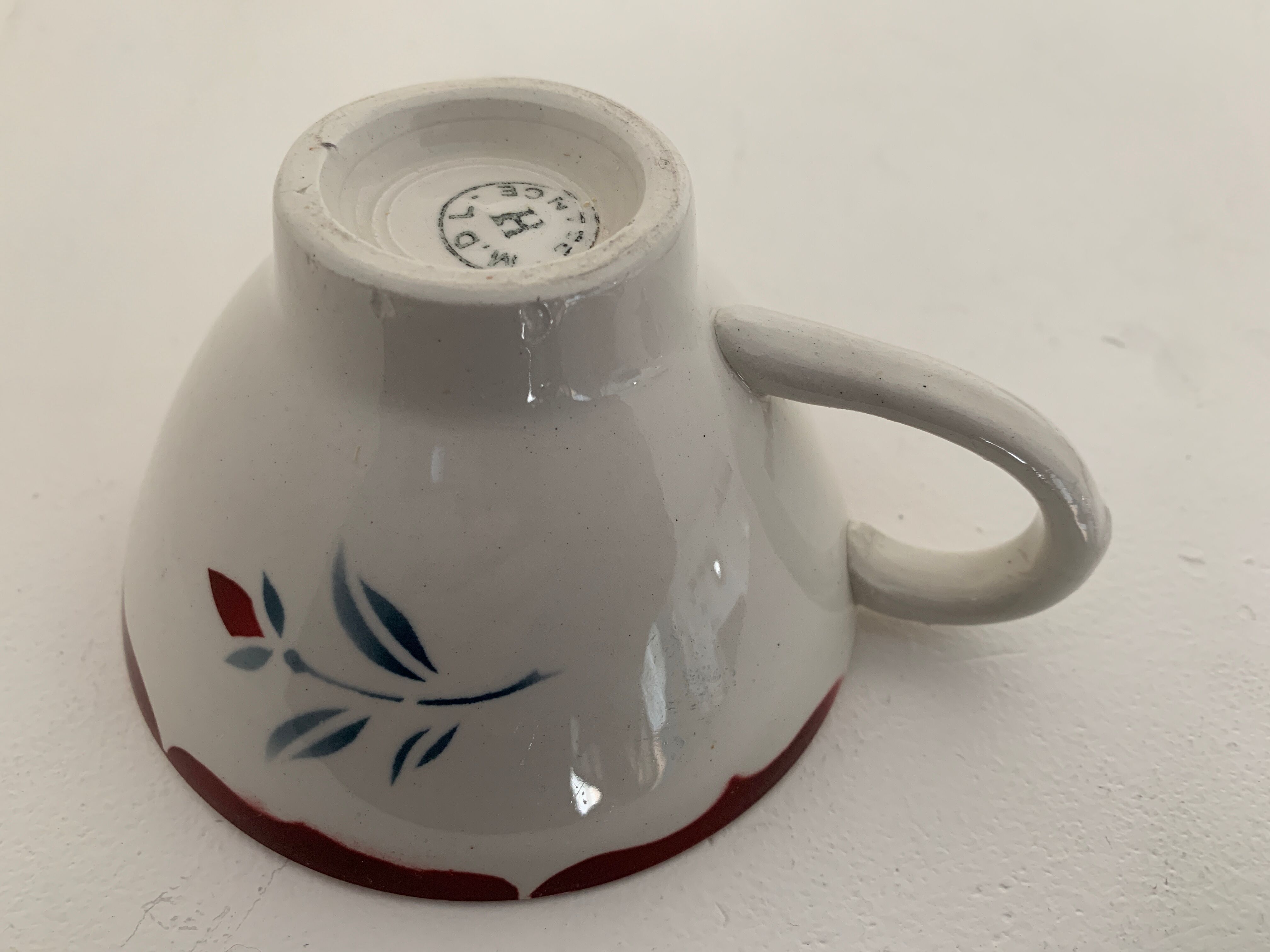 4 coffee cups old Moulin des Loups, France
