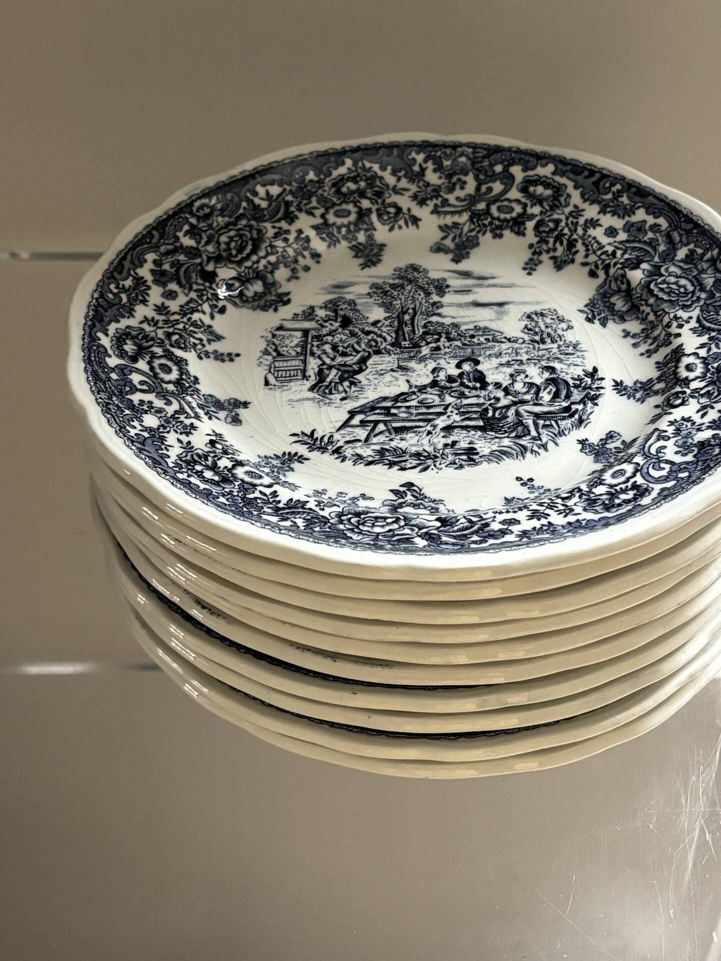 Assiettes en faïence Luneville décor anglais 