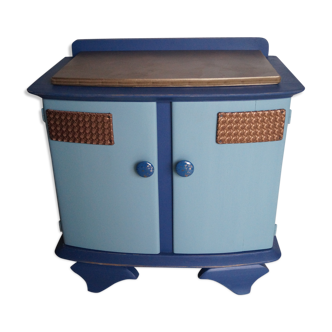 Bedside table