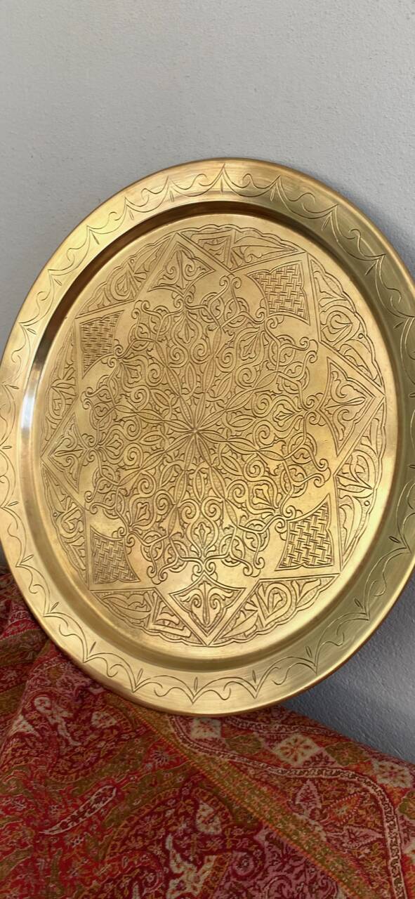 XXL chiseled brass tray