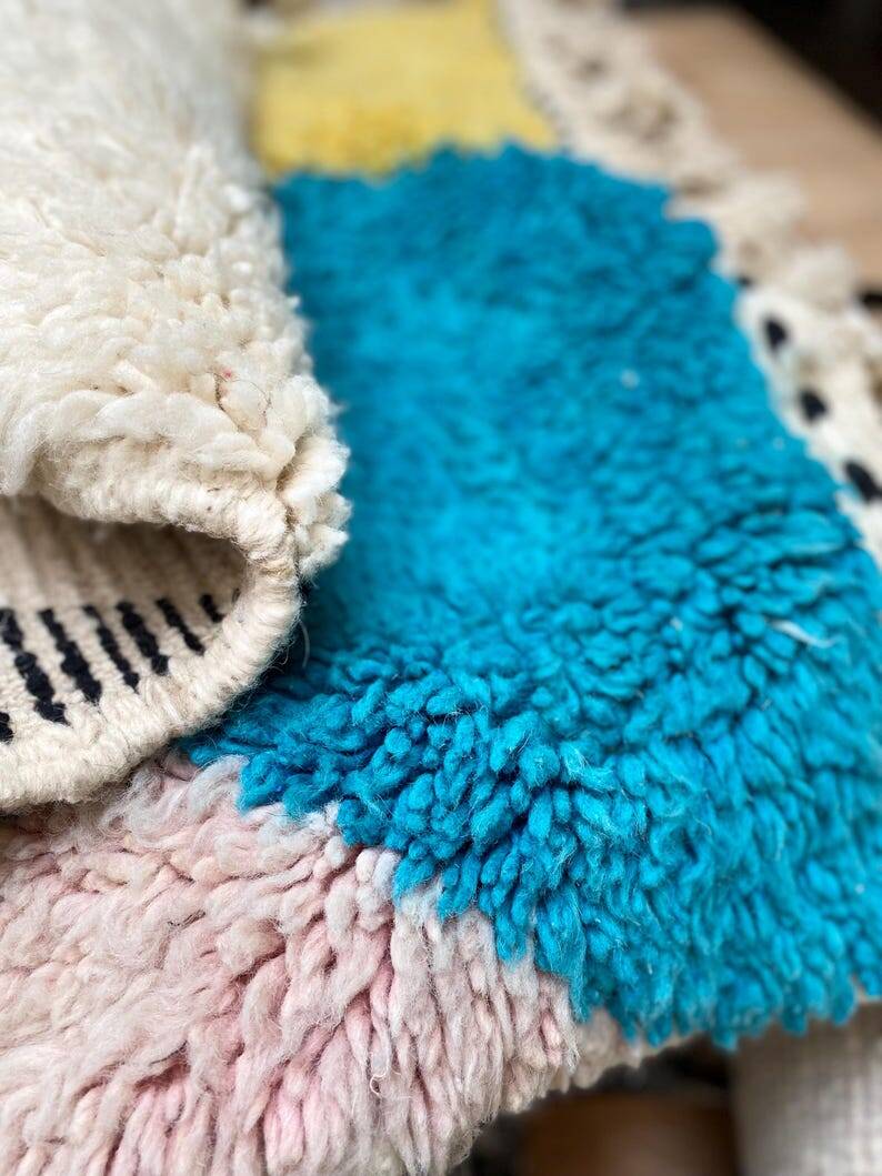 Handmade Moroccan Berber rug 250cm x 150cm