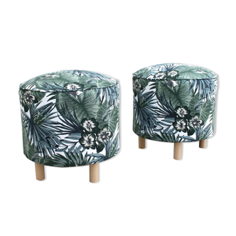 Round poufs