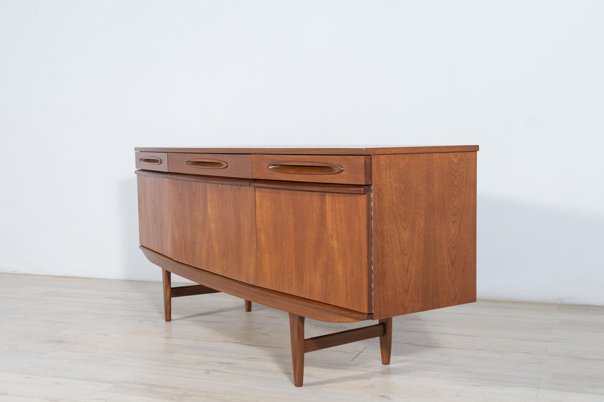 Mid-century british teak sideboard, 1960s