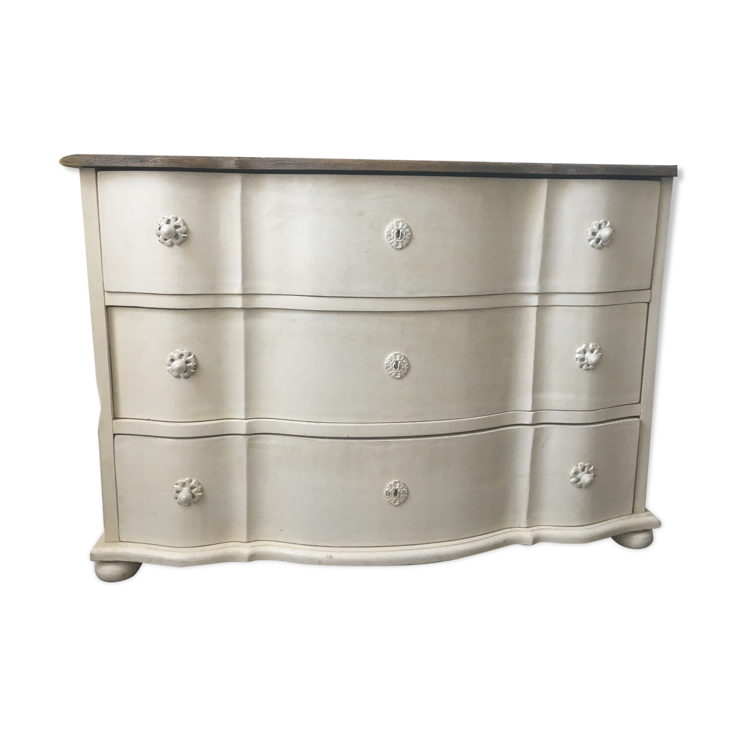Dresser old patina white cream