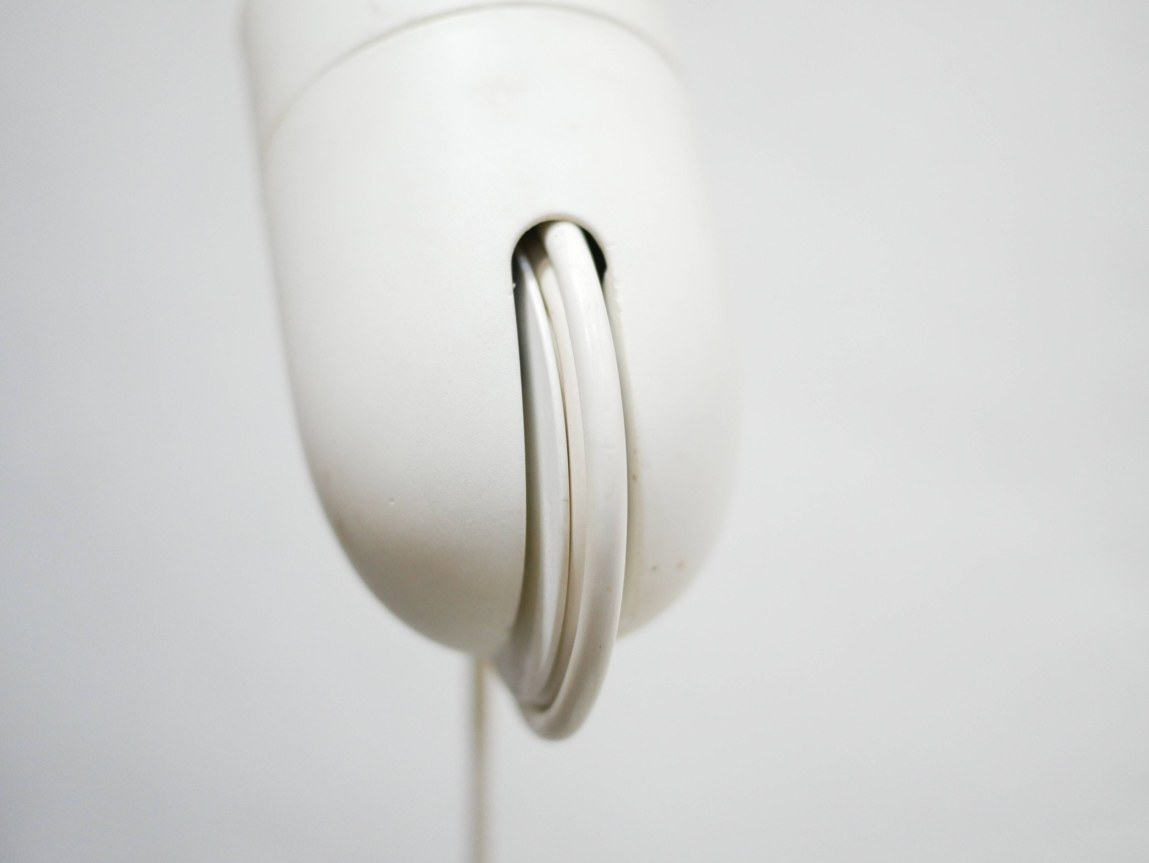 Suspension up and down vintage white