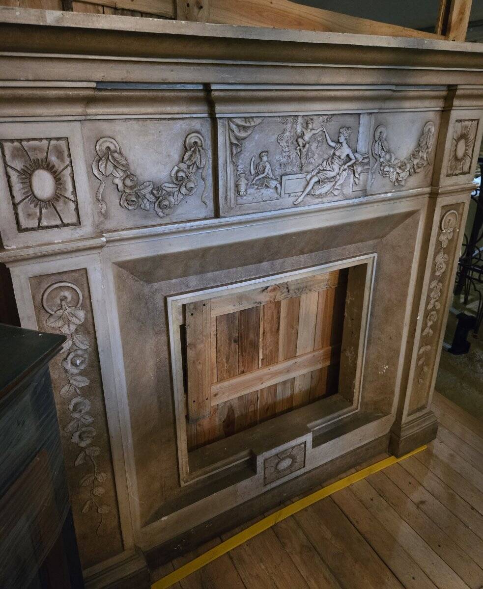 Very important plaster fireplace signed Fontés.