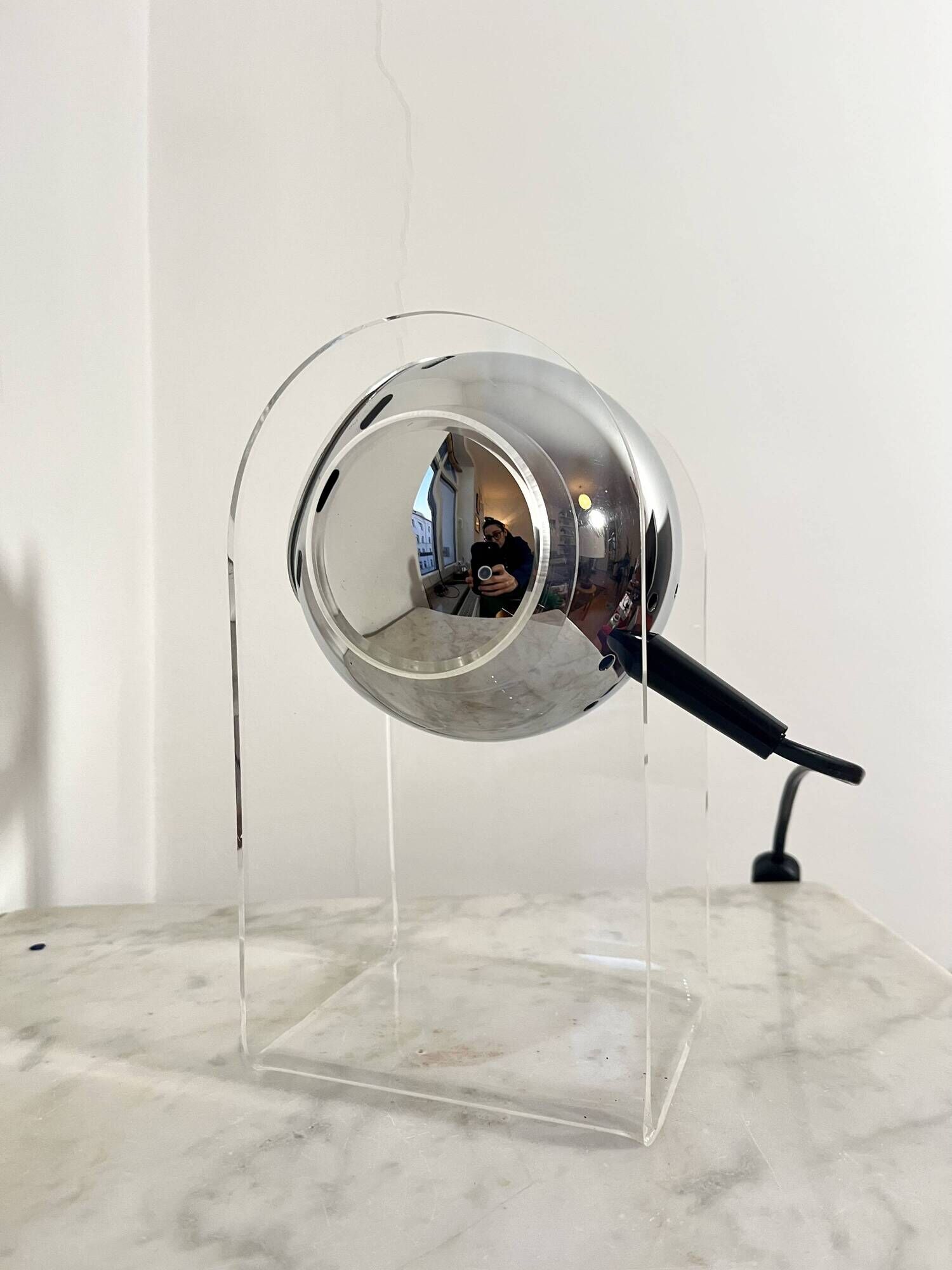 Vintage Space Age Acrylic Table Lamp by Gino Sarfatti for Arteluce, Italy