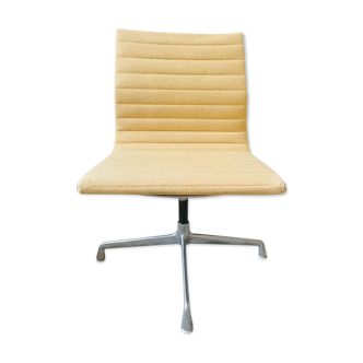 Armchair by Charles & Ray Eames for Herman Miller