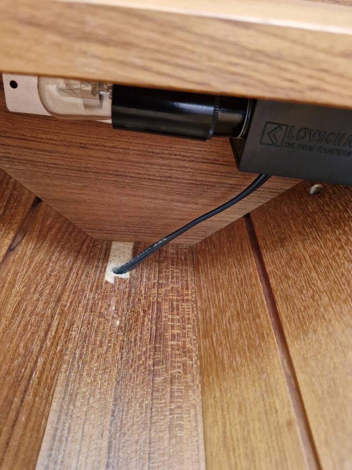 Dyrlund corner cabinet