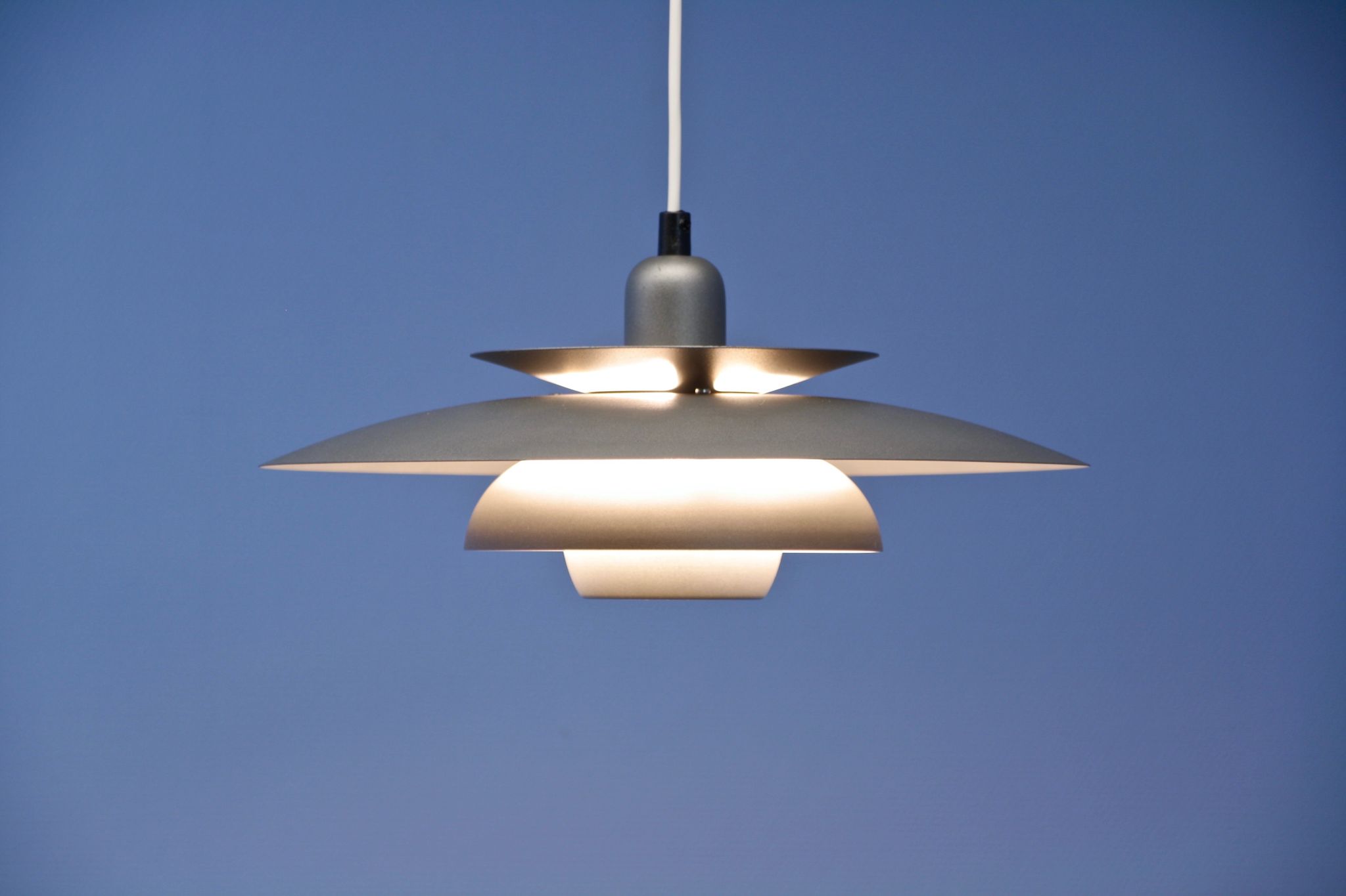 Suspension danoise en gris foncé années 1970