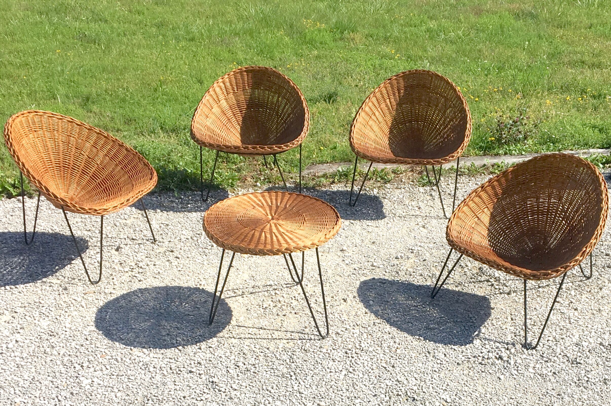 1950s rattan show