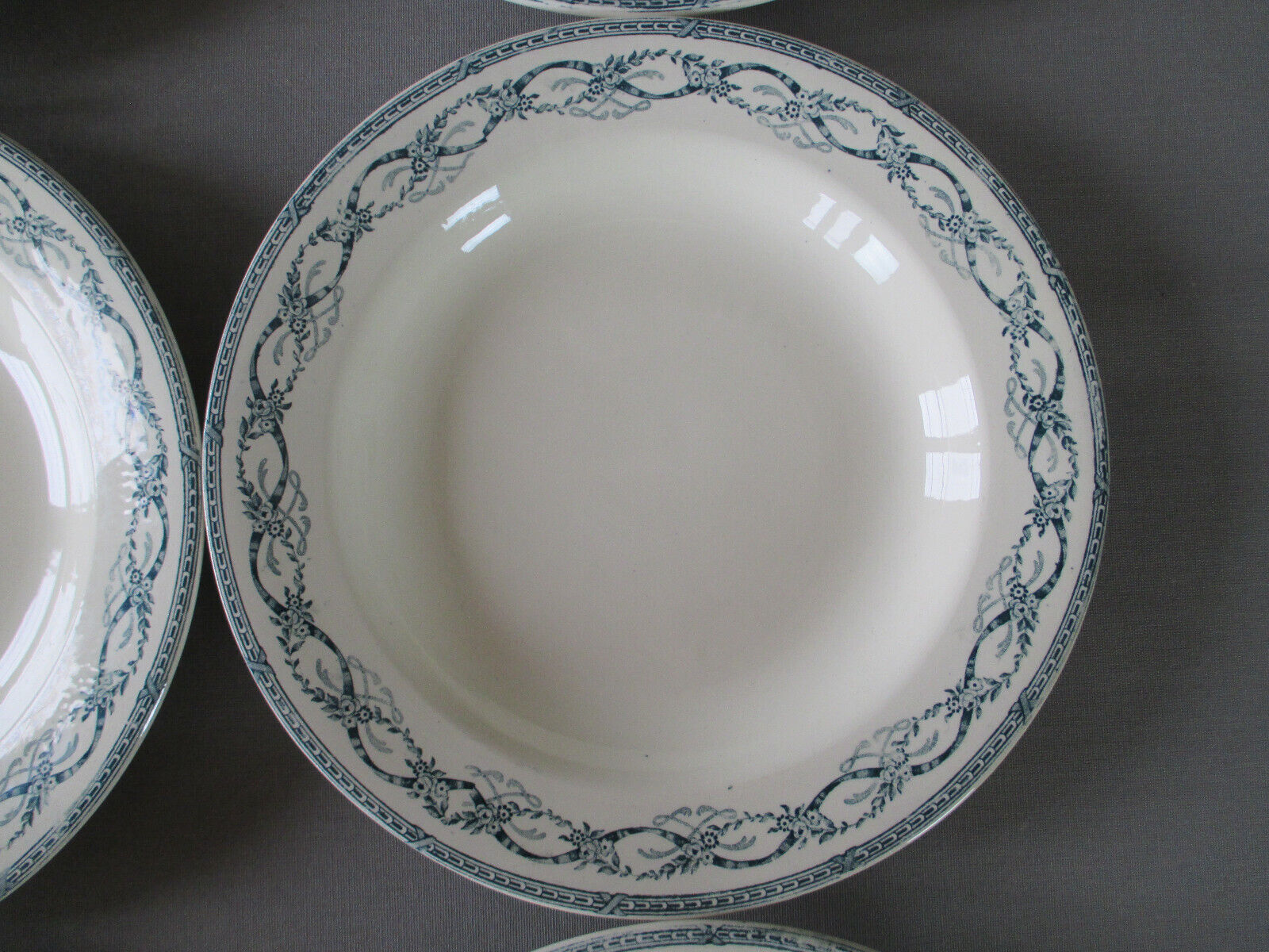 9 hollow plates Salins Récamier terre de fer