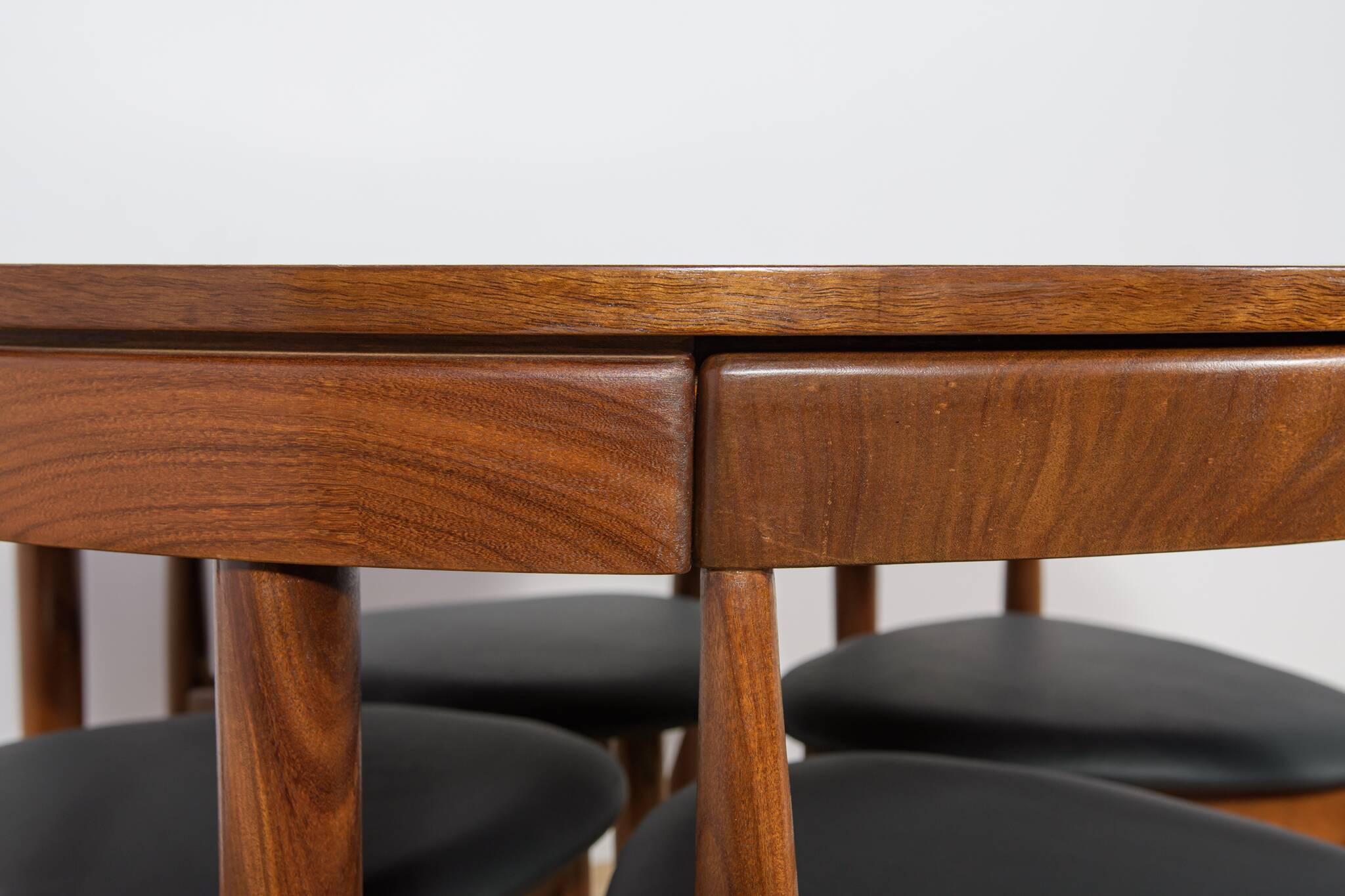 Mid-Century Teak Dining Table and Chairs Set by Hans Olsen for Frem Røjle.