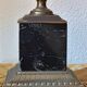 Lampe sculpturale vintage avec dauphin en bronze sur base en marbre noir -Holl