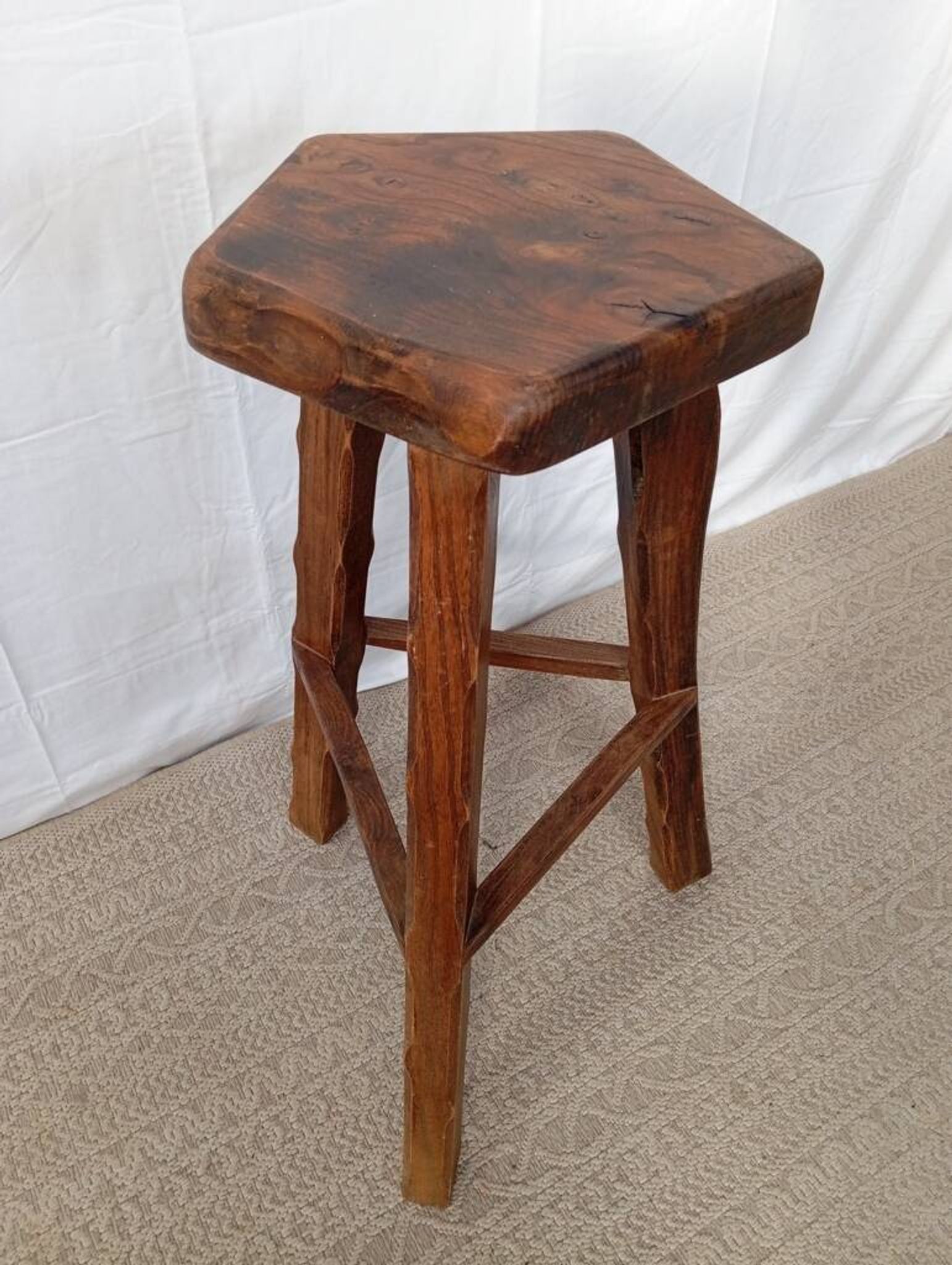 Tabouret de bar en orme esprit Olavi Hanninen