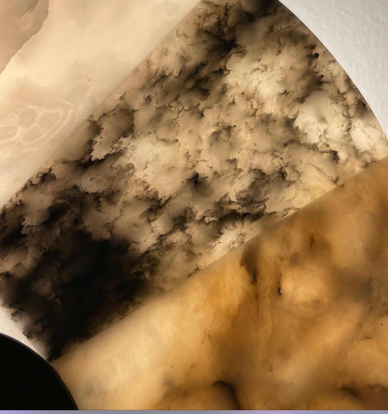 Rainbow wall lamp in alabaster and marble in the taste of Angelo Mangiarotti.