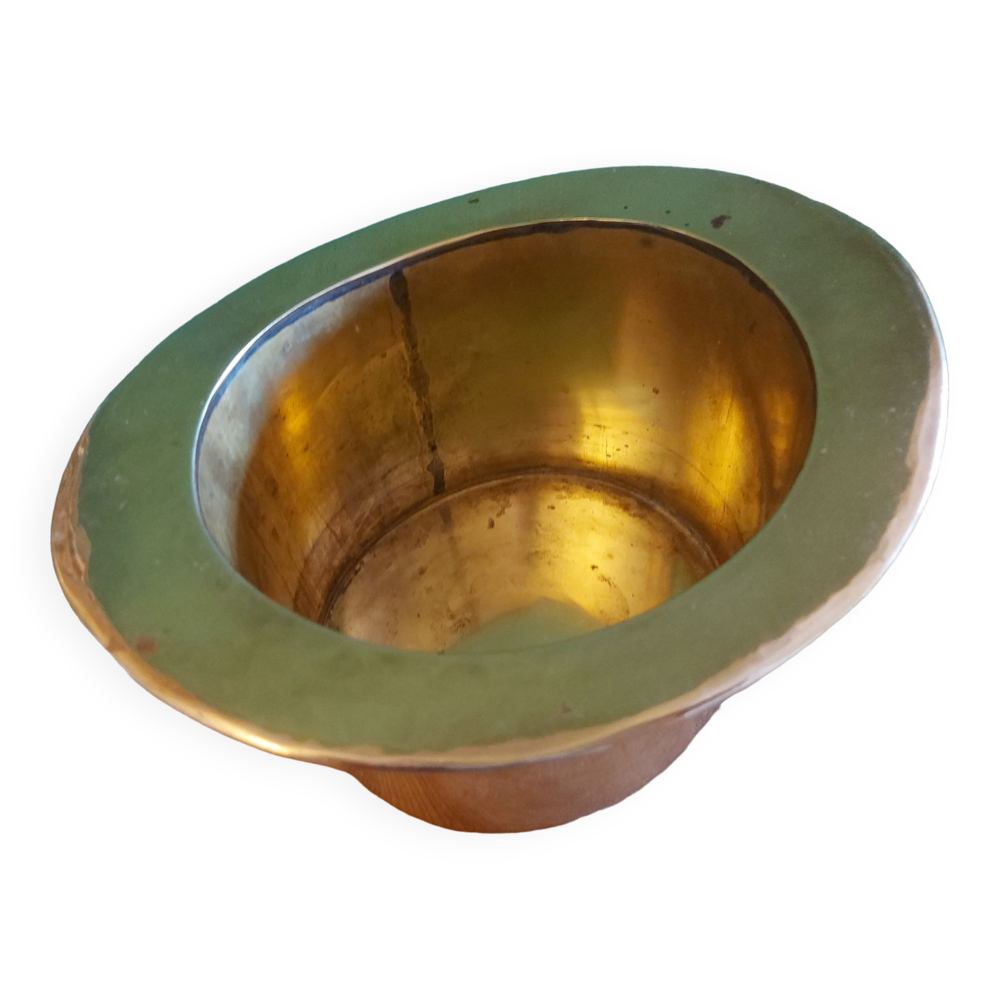 Champagne bucket hat in gilded brass