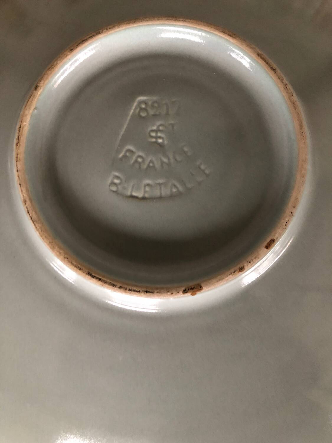 Saint Clément earthenware dish signed Béatrice Letalle