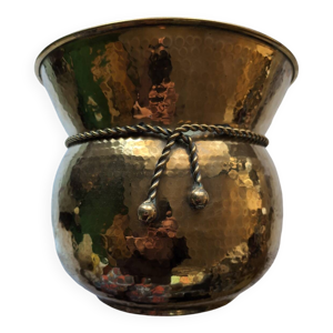 Cache pot en laiton martelé