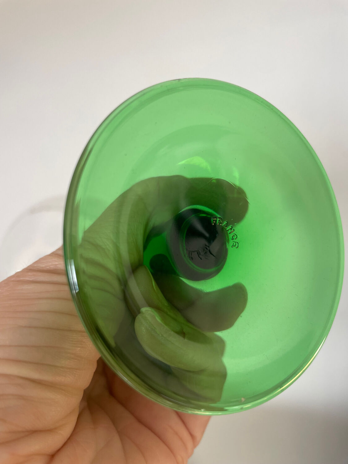 4 Alsace wine glasses, two-tone green stemmed glasses.