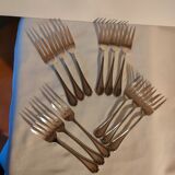 Lot 12 silver dessert forks