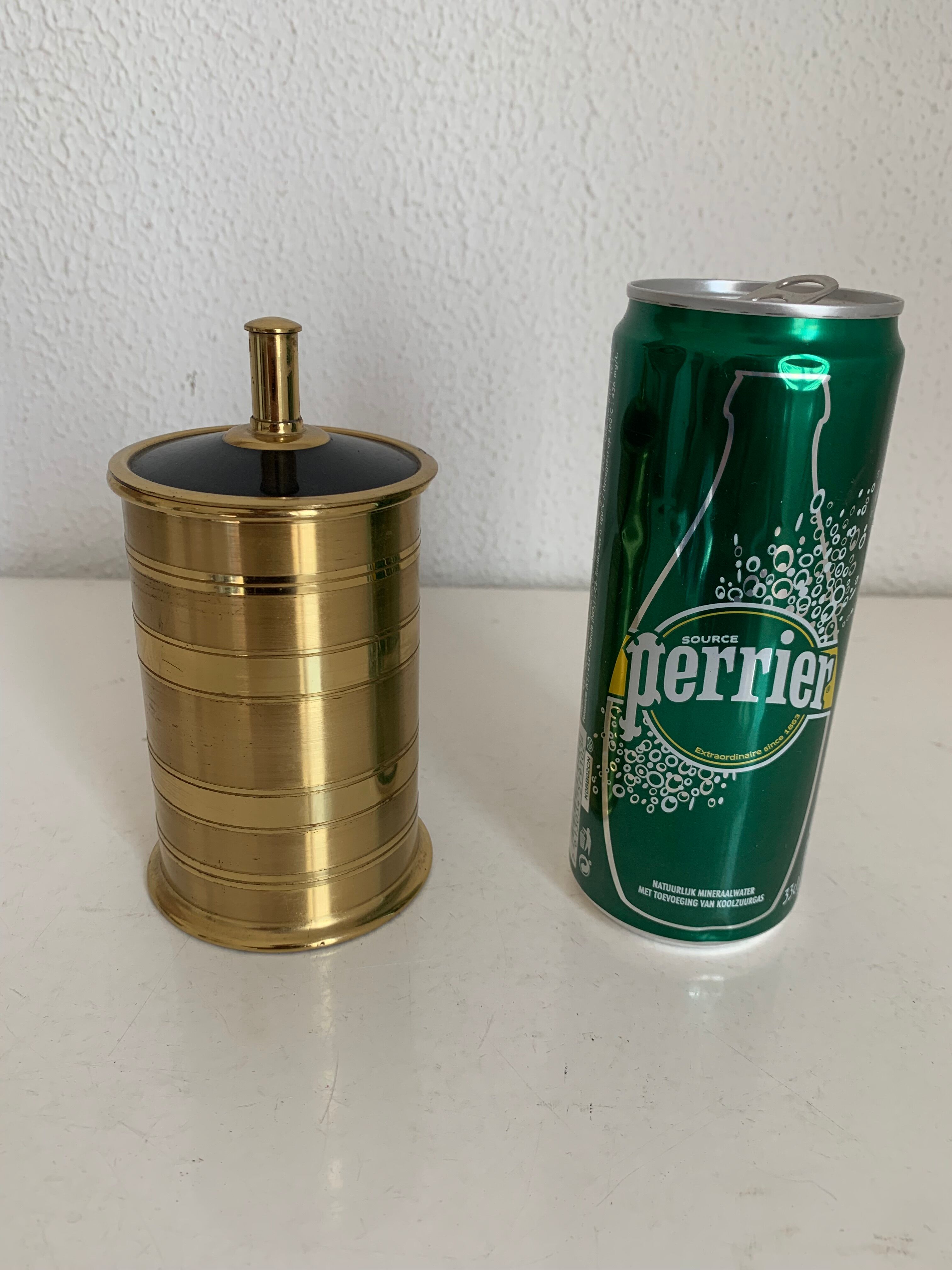 Vintage cigarette holder 1960 golden dispenser box - 14 x 7 cm